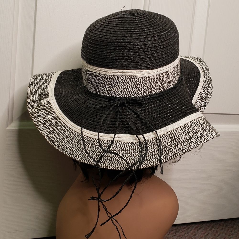 Floppy Paper Sun Hat - Picture 4 of 9